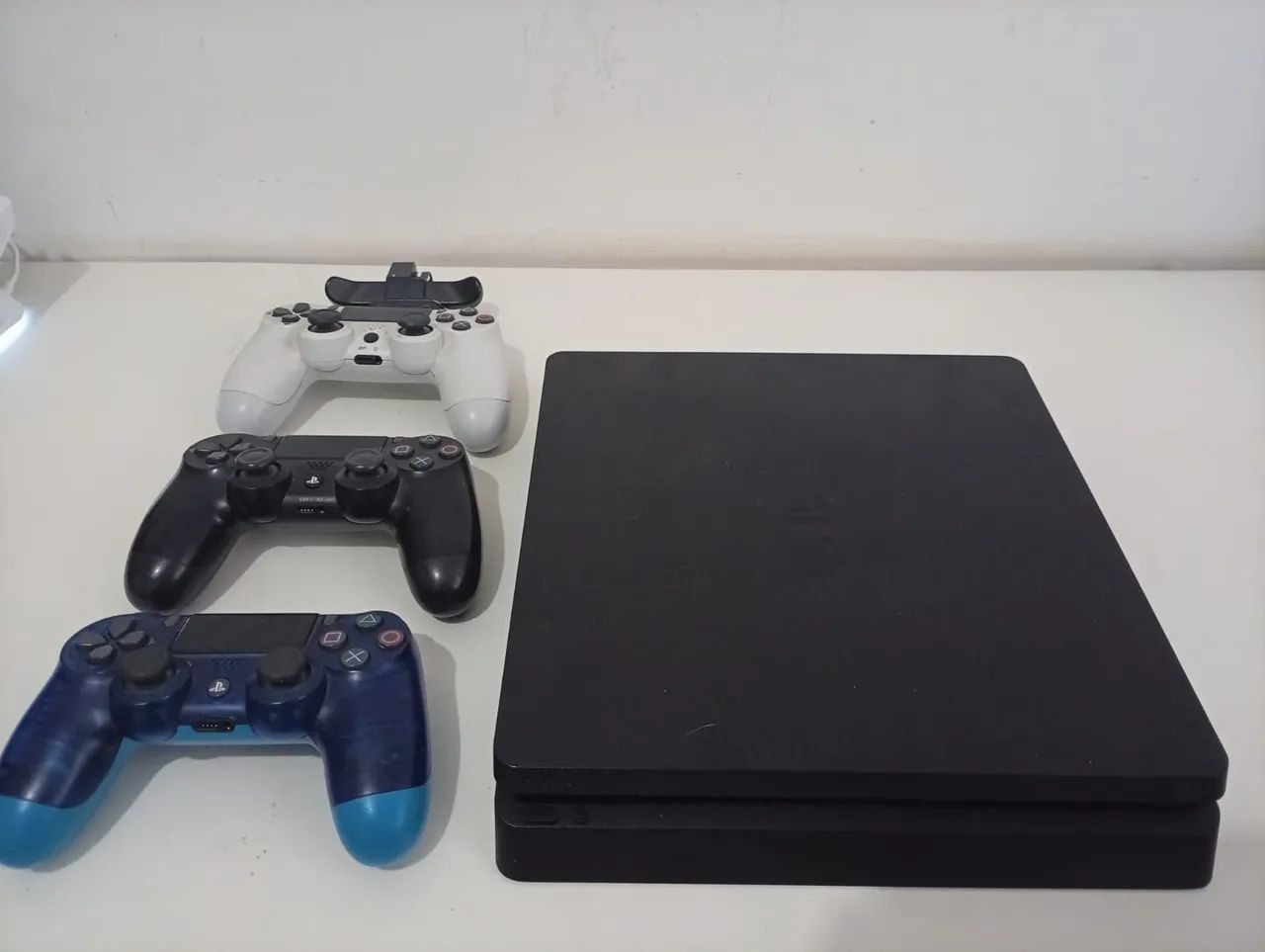Playstation 4 slim 