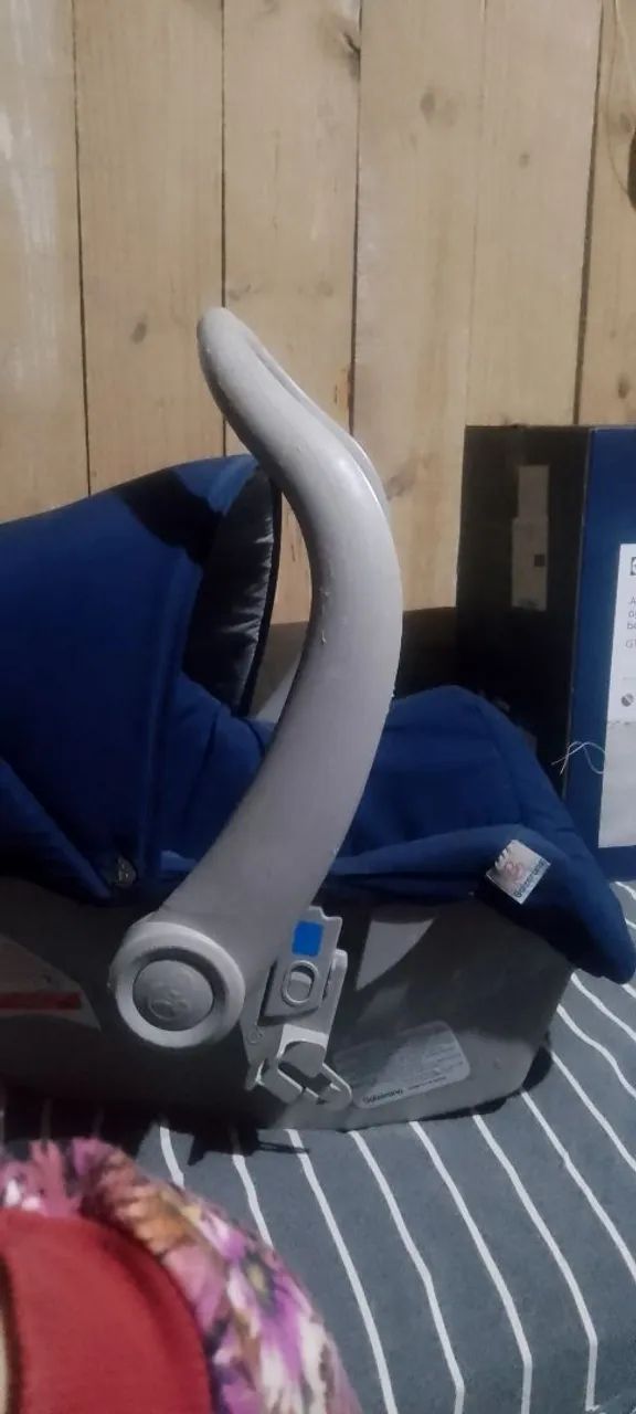 Doa-se bebê conforto e berço 