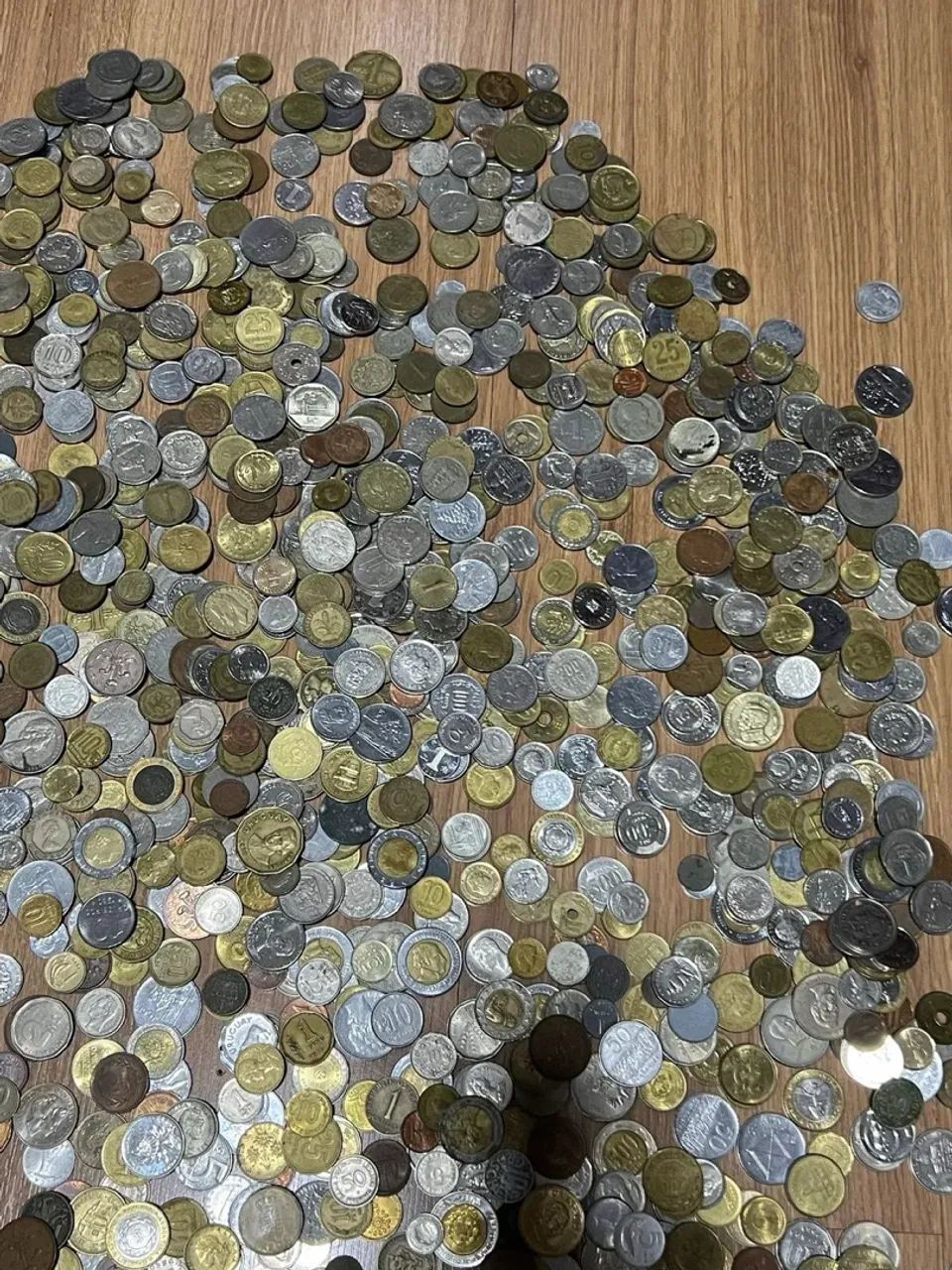 Lote de 1kg moedas antigas gringas estrangeiras coleção 