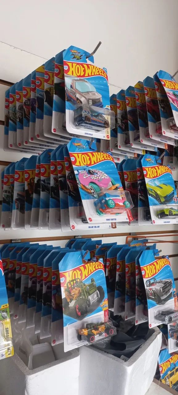 Hotwheels na embalagem a 18 reais cada - Foto 2