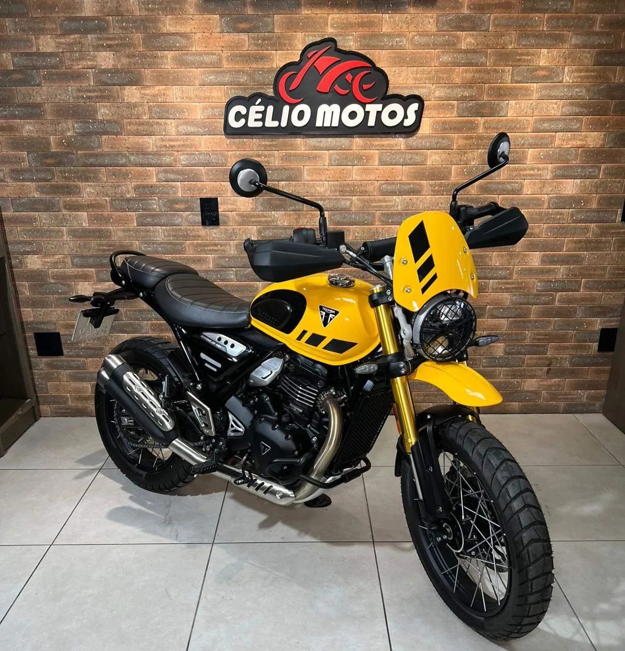 TRIUMPH SCRAMBLER 400 XC 2026 - Foto 2
