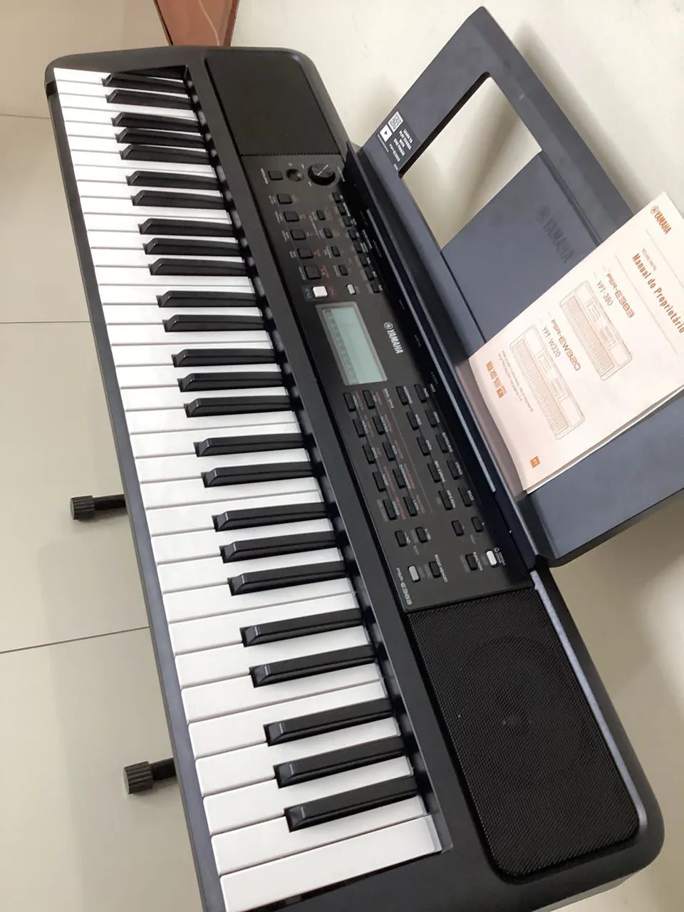 Teclado YAMAHA PSR E383  - Foto 3