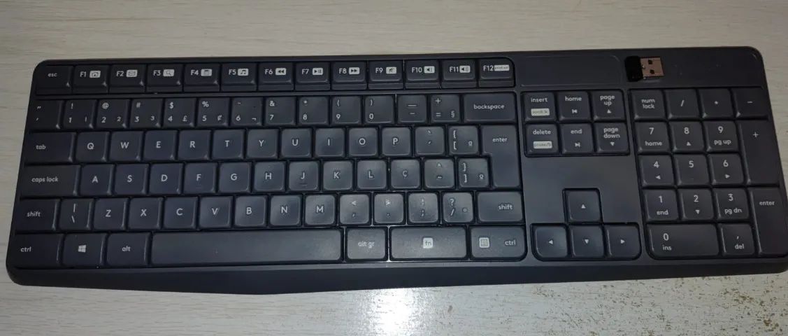 Teclado Logitech sem fio - K235