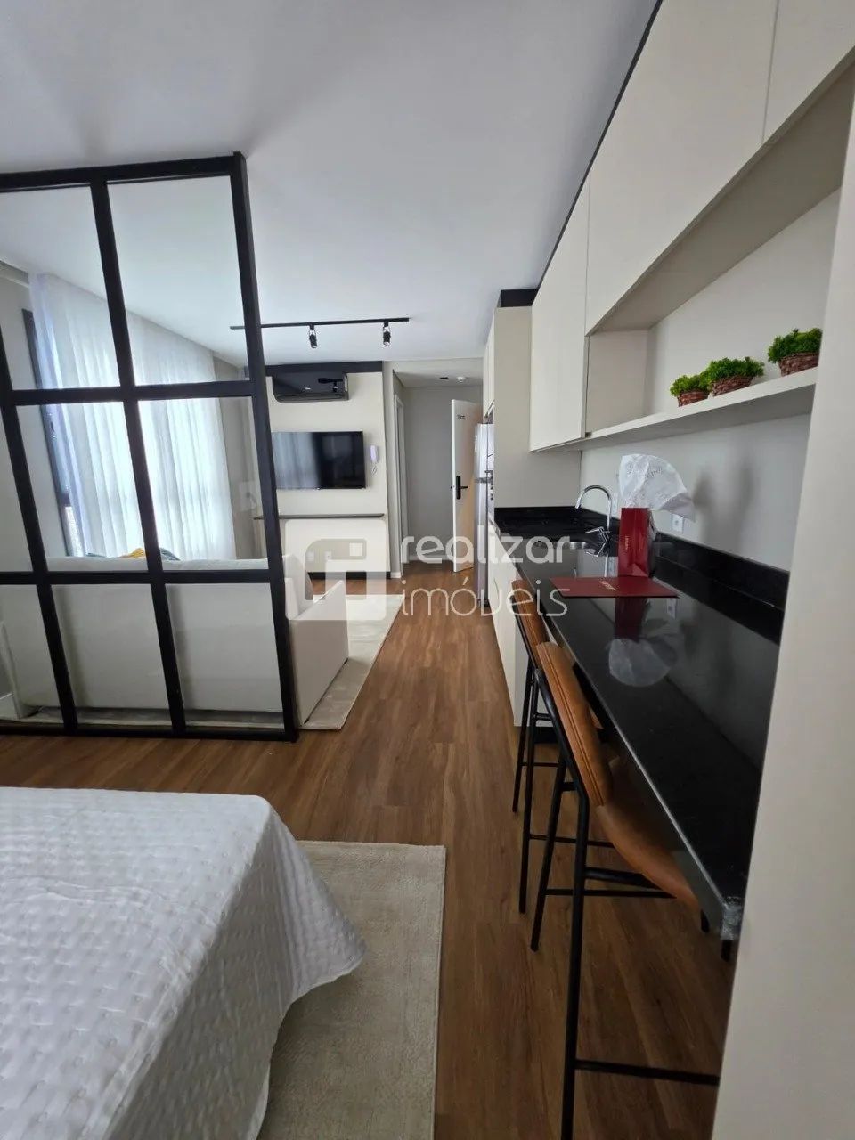 Studio para aluguel com 1 dormitório no bairro Centro - Foto 2