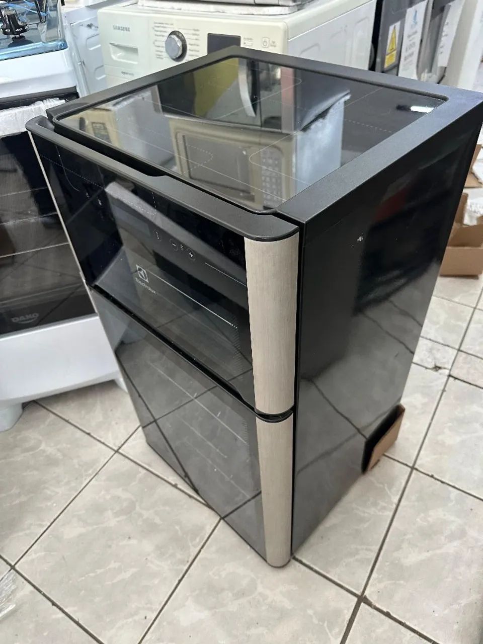 Adega climatizada dúplex Electrolux 29 garrafas 127v NOVA - Foto 4