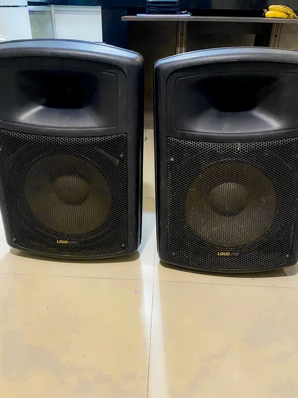 Caixas de Som Ativas + mesa + microfones e brindes 
