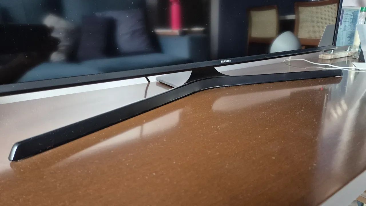 Smart TV Samsung 40 Polegadas Full HD - Perfeita com Controle e Base - Foto 3