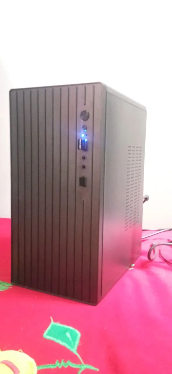 Computador básico para escritório e estudos