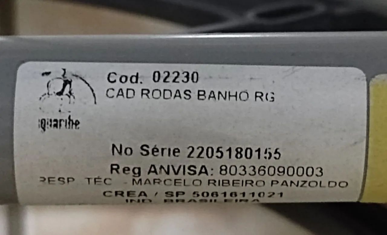 Cadeira de rodas sanitária - Foto 2