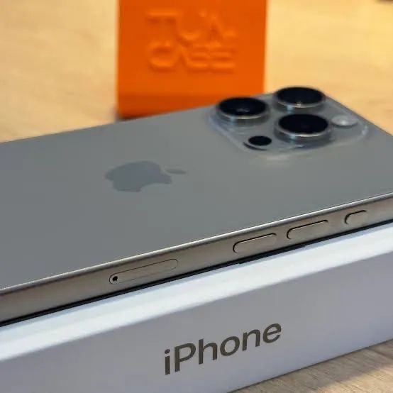 Celular iPhone 15 pro Max 256 bateria 91% garantia Apple 