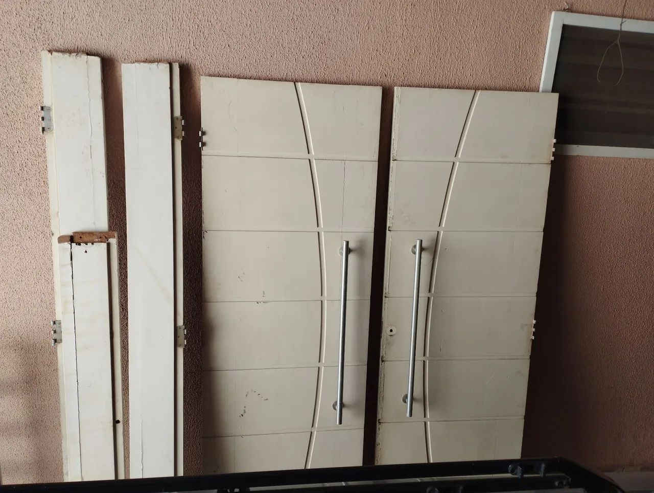 Conjunto de portas de madeira 