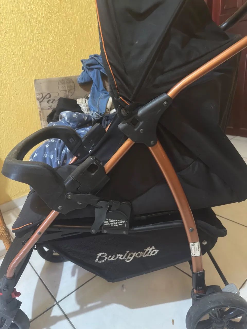Carrinho de bebê burigotto + bebê conforto  - Foto 2