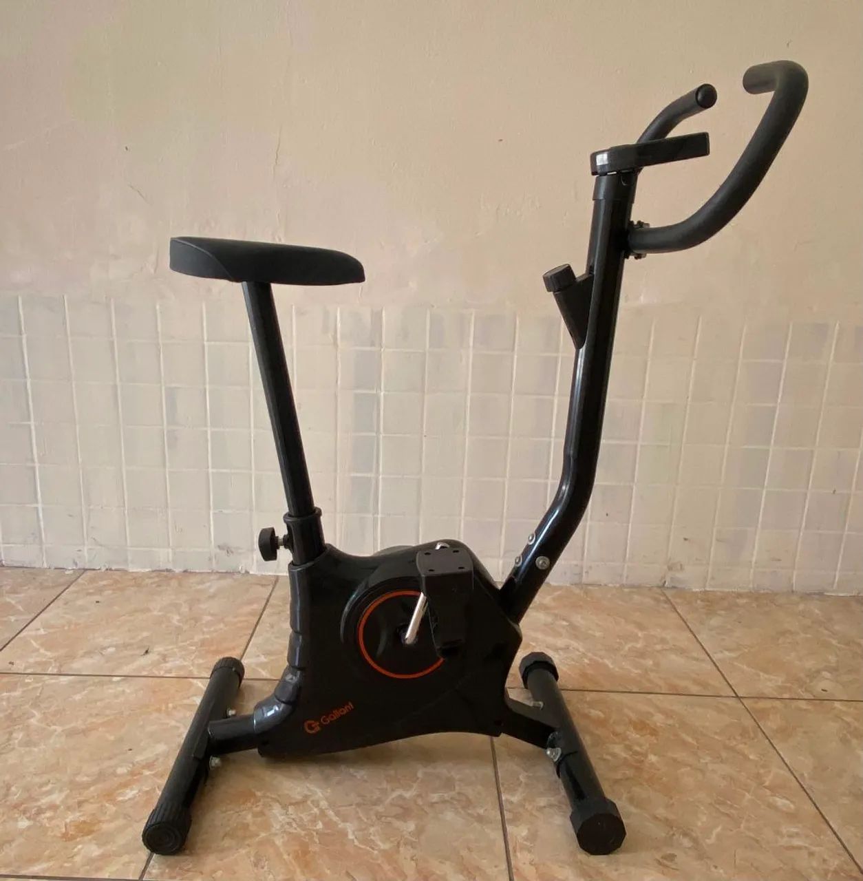 BICICLETA ERGOMÉTRICA 