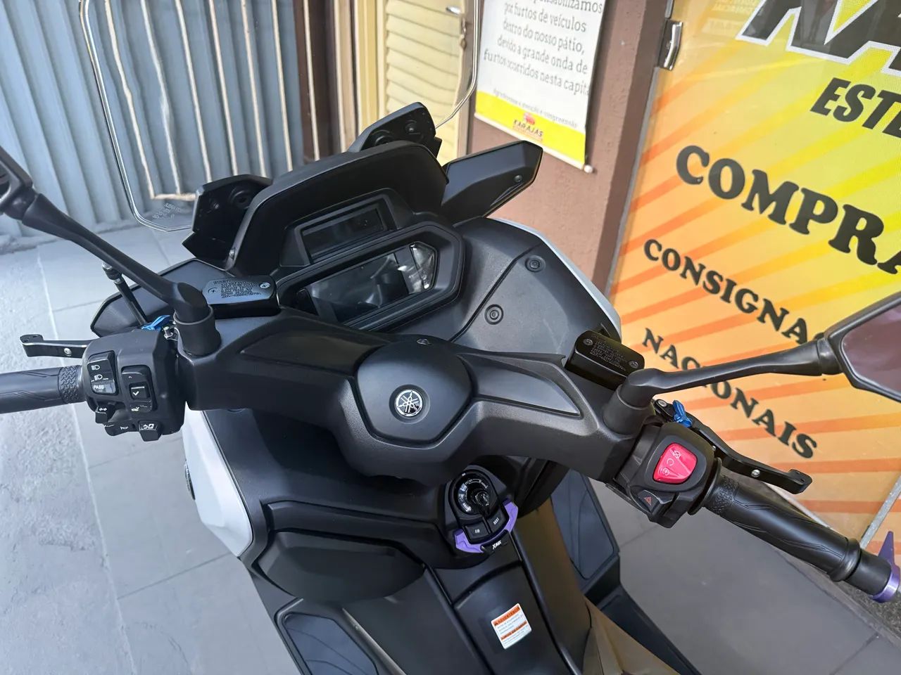 XMax Connected 2025 - Foto 4