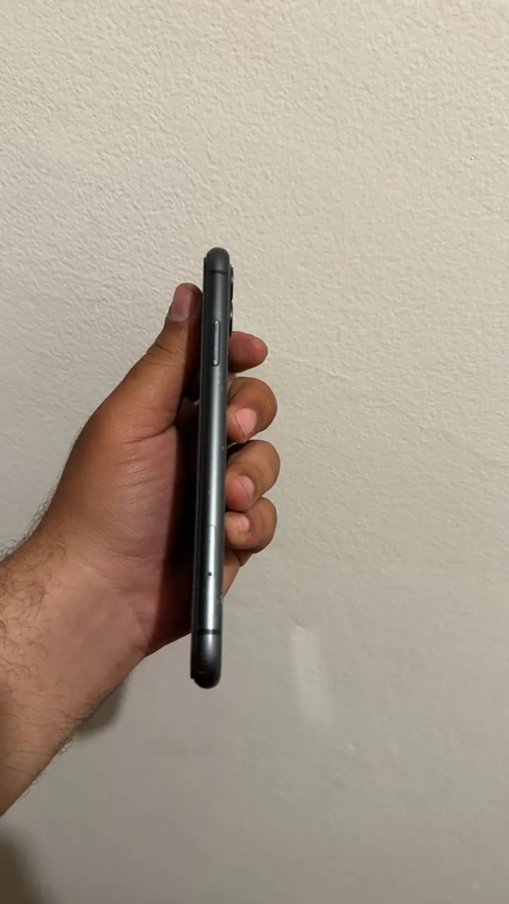IPHONE 11 PRETO - 64GB ( PRA IR RÁPIDO ) - Foto 3