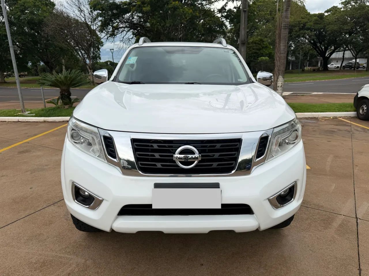 Nissan Frontier LE CD 4X4 2.3 Bi-TB Diesel Aut. 2018 - Foto 3