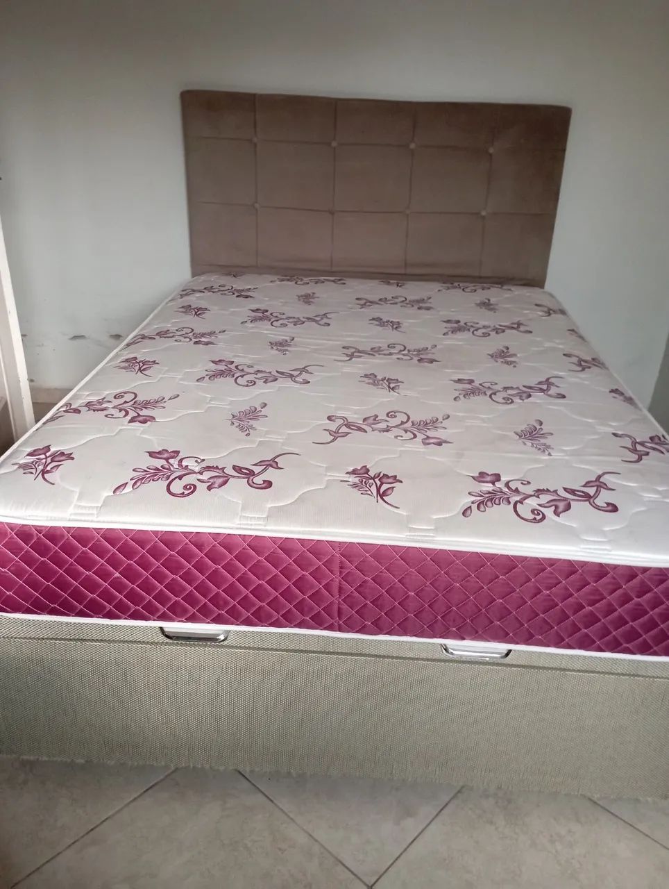 Vendo cama box casal (com baú) 800reais  - Foto 2