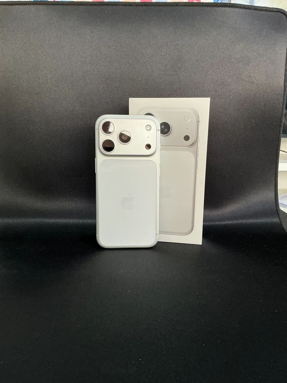 iPhone 17 Pro 256gb Prata - Foto 2