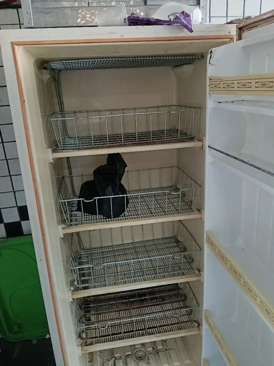 Freezer vertical metalfrio  - Foto 4
