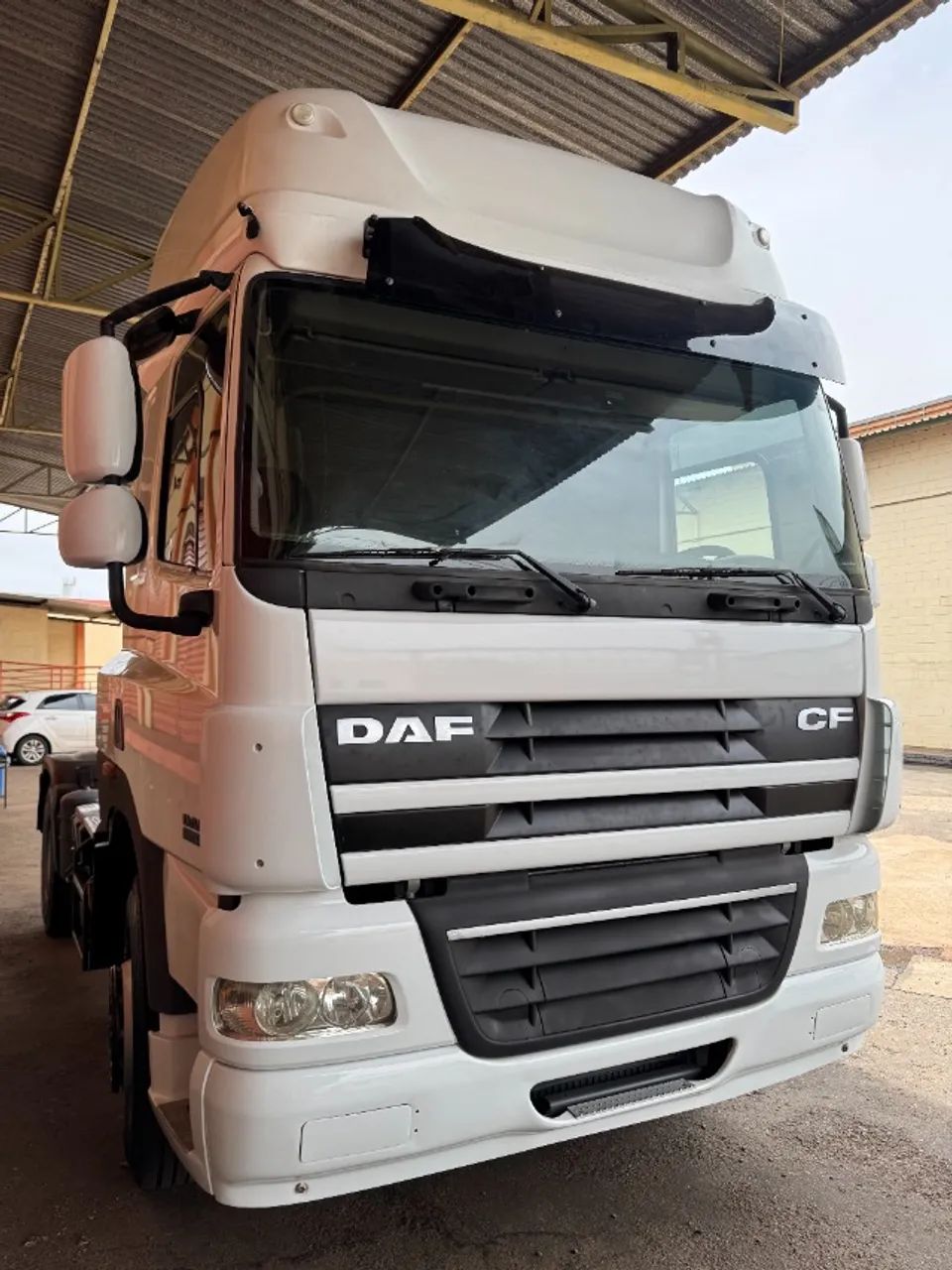 Caminhão DAF/CF 85 FT 410A 4x2 - Foto 2