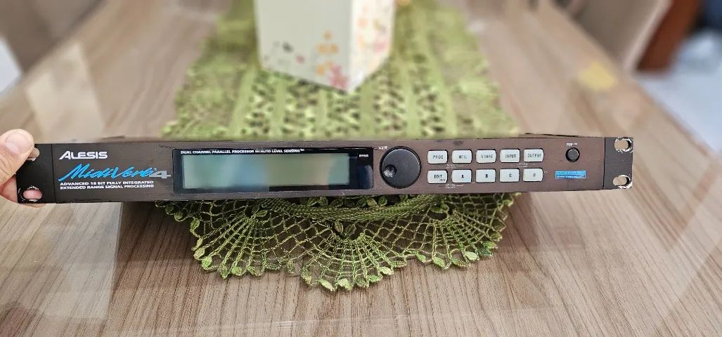 ALESIS MIDIVERB4 - Foto 5