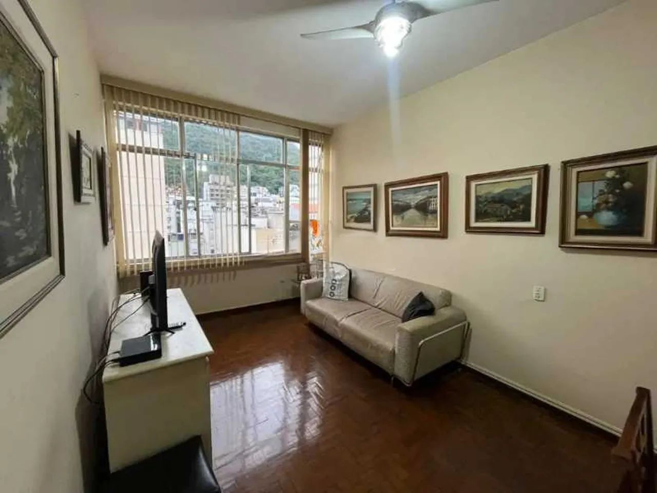 Apartamento : / Residencial / Humaitá