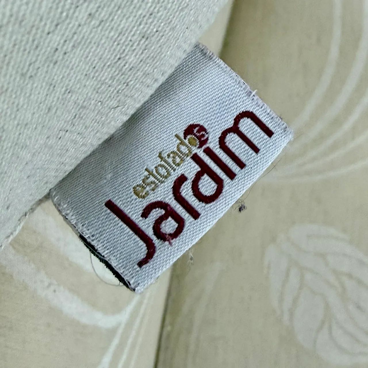 POLTRONAS GIRATÓRIAS MARCA ESTOFADOS JARDIM - Foto 5