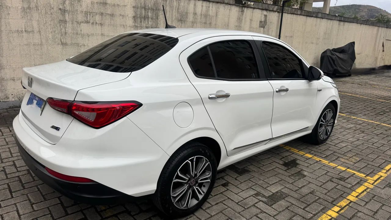Fiat Cronos Precision 1.8 16V Flex Aut. 2019 - Foto 4