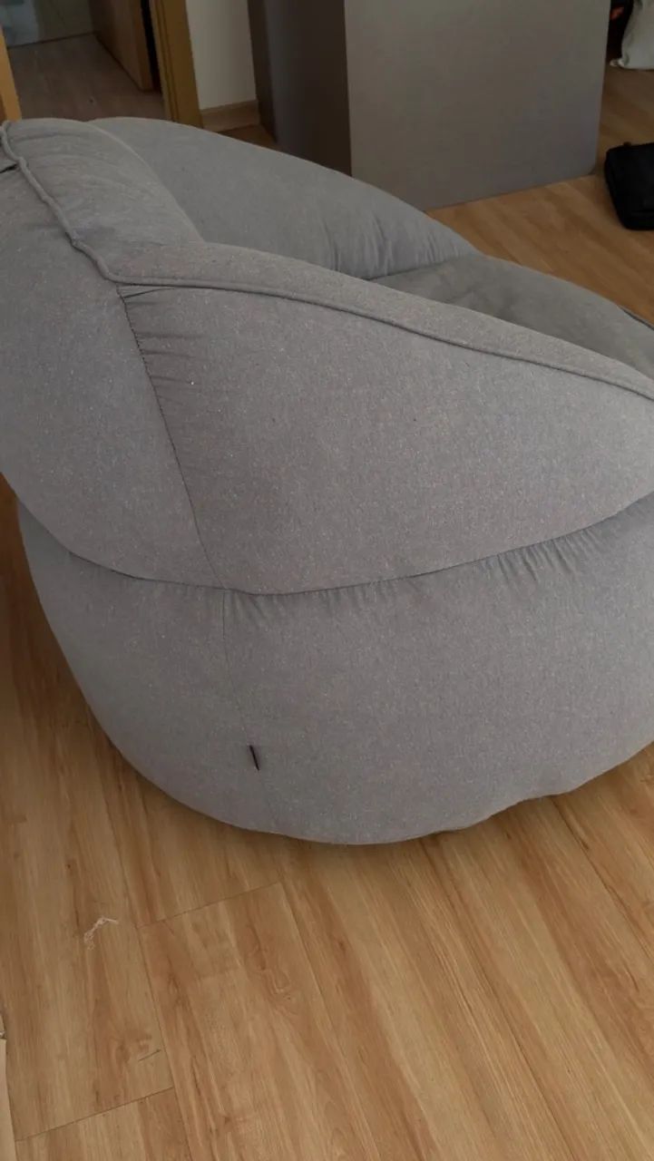 Poltrona com Puff Cinza - Conjunto Confortável e Moderno