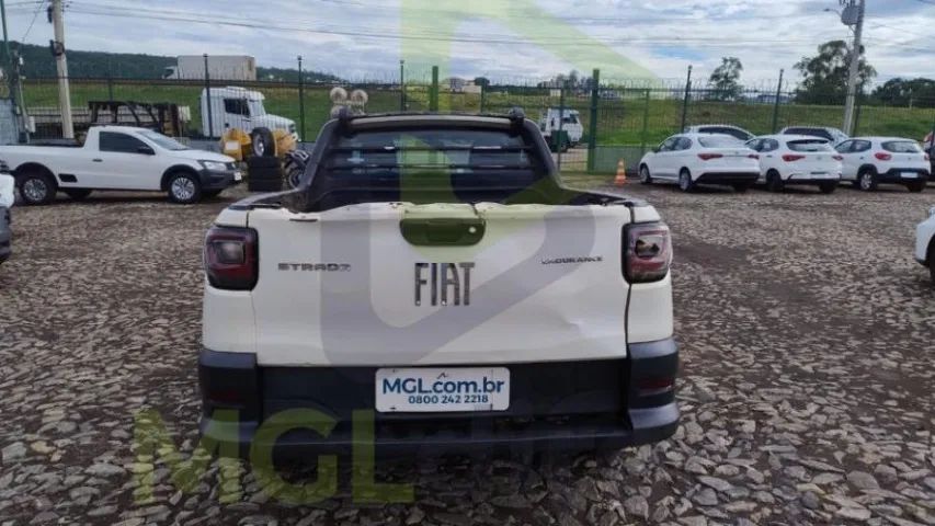 Fiat Strada Endurance 1.4 Flex 8V CS Plus 2022 - Foto 4