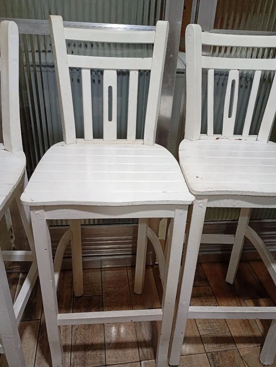 VENDO CINCO CADEIRAS ALTAS PARA BANCADA - Foto 2