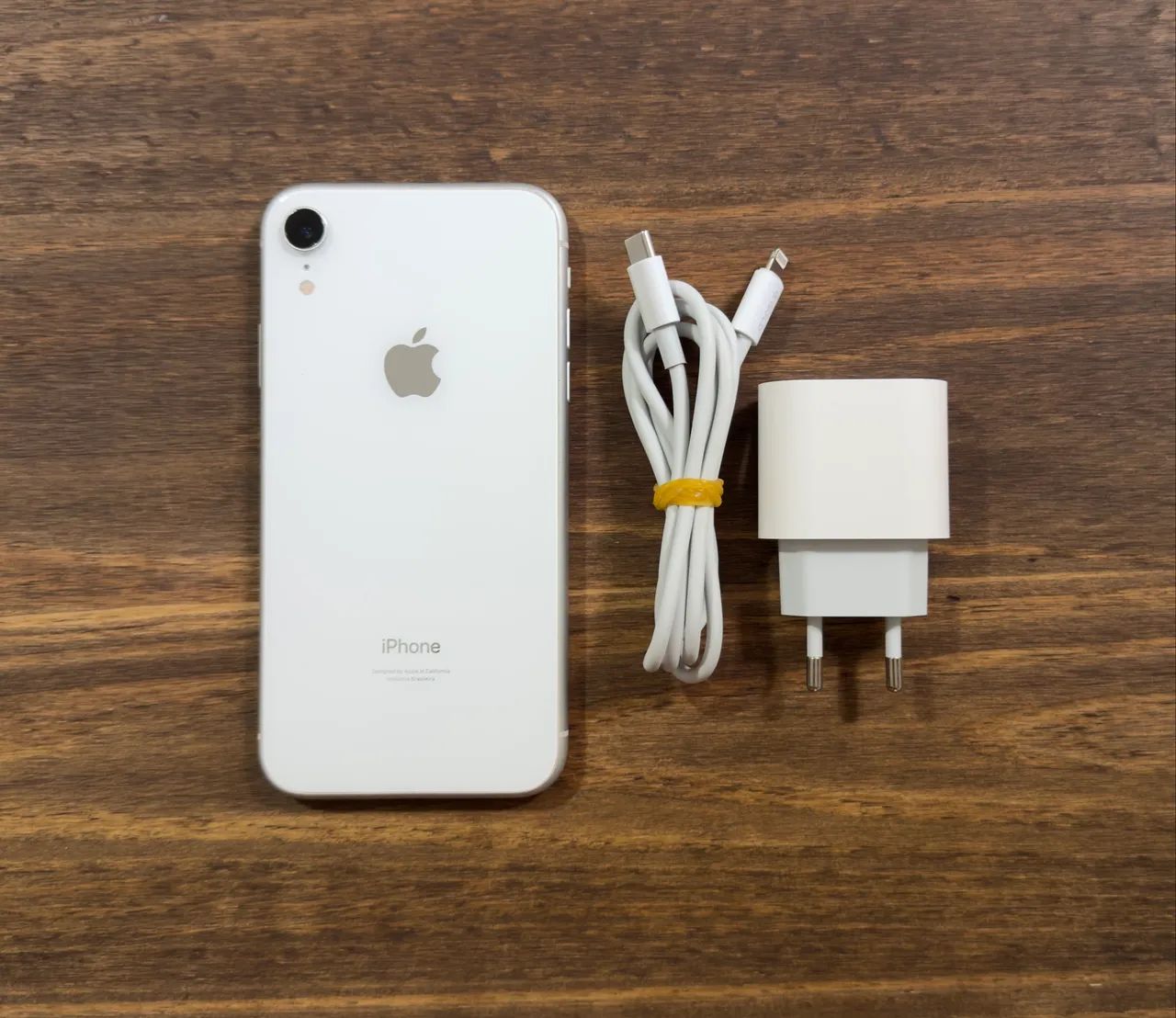 iPhone XR 64gb 12x68,00