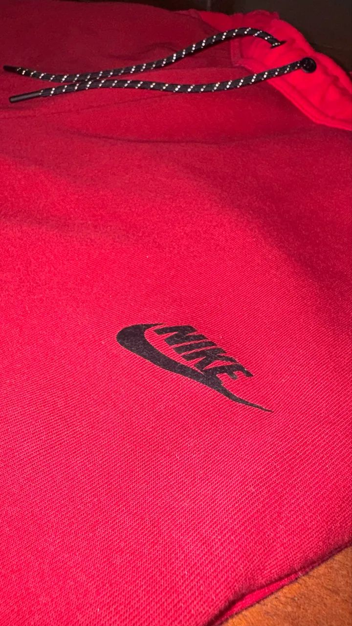 Calça Nike Tech Vinho - Foto 4