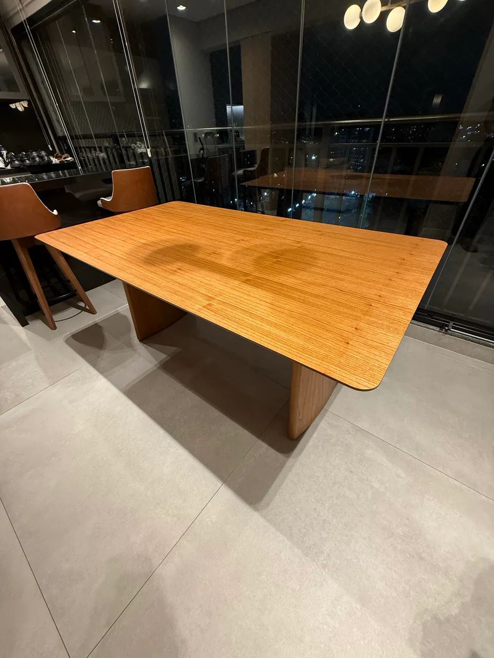 Mesa de jantar  madeira maciça 1.80m x 1.00m