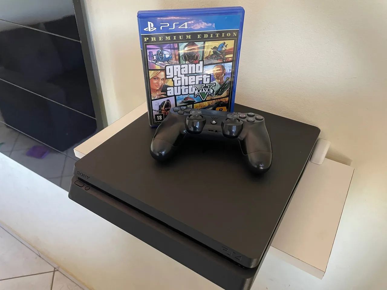 Ps4 slim 