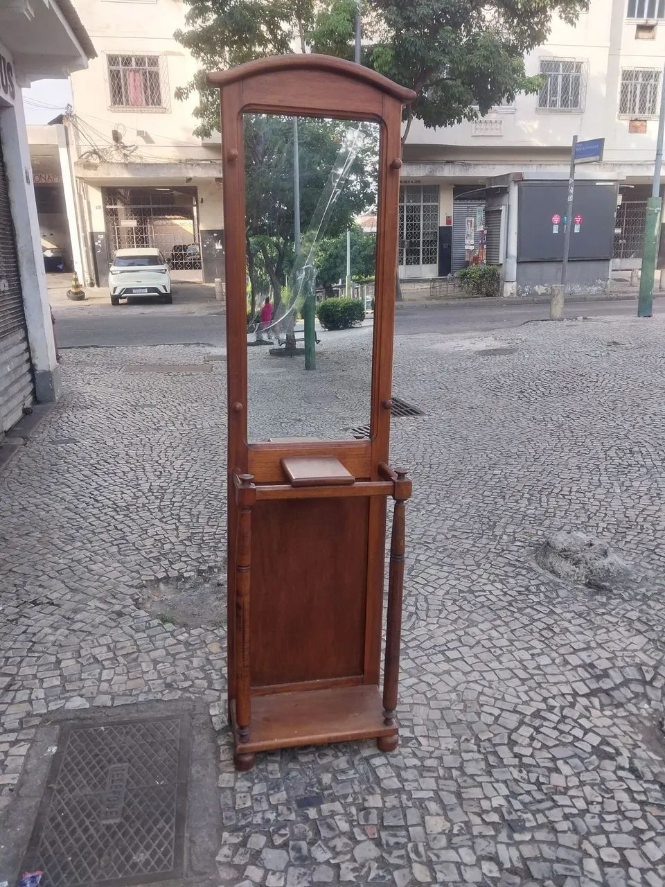CHAPELEIRO EM MADEIRA ANTIGO 