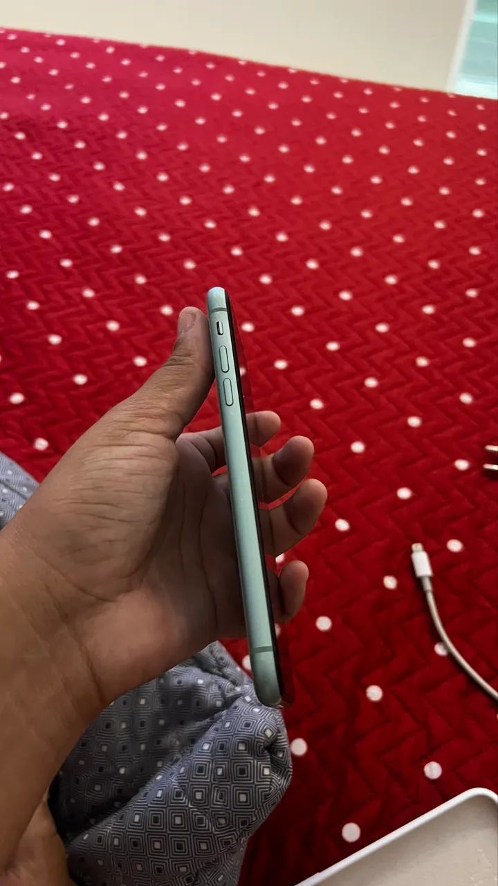 vendo iphone 11  - Foto 2