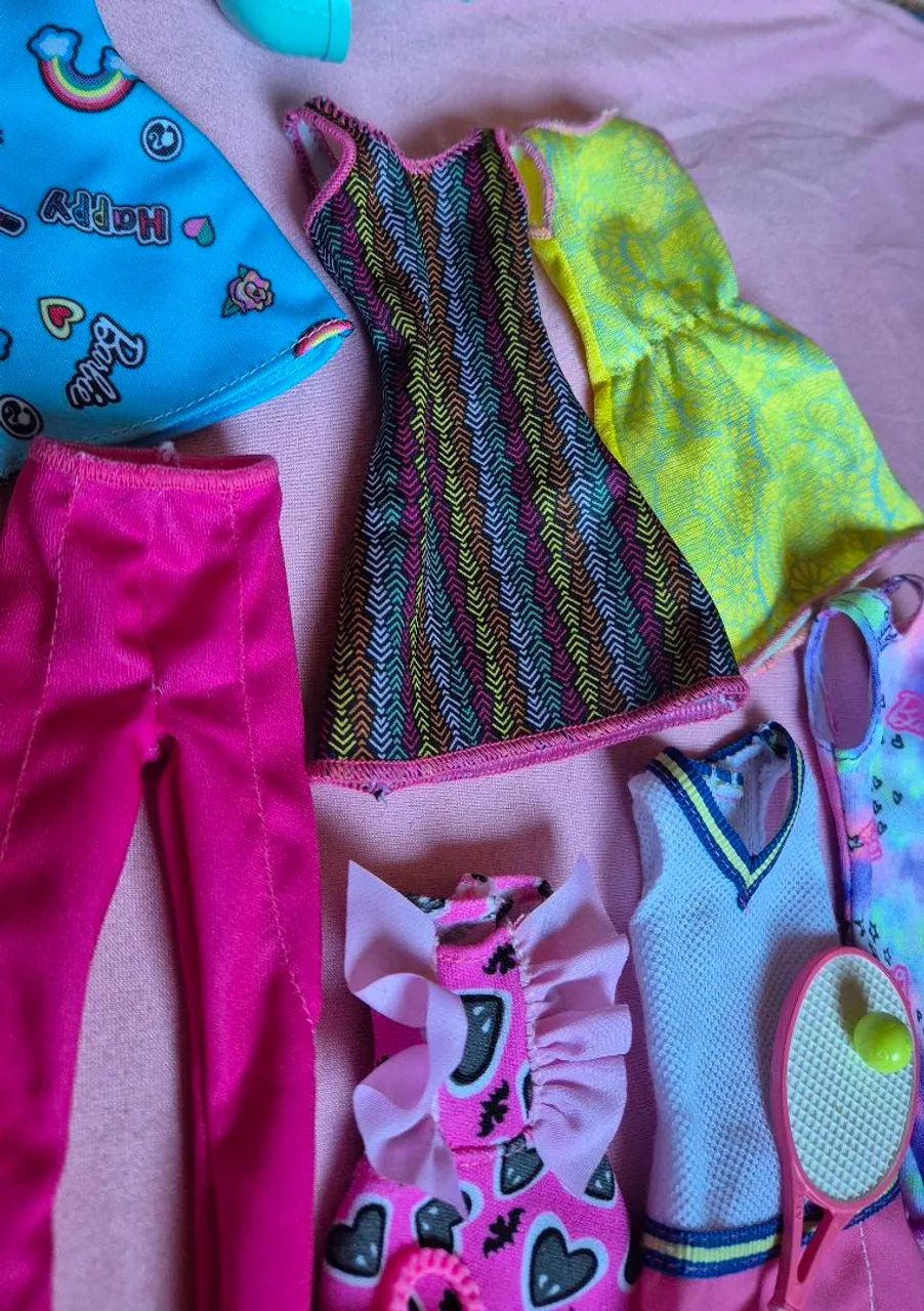 Super lote roupas e acessórios para barbie - Foto 3