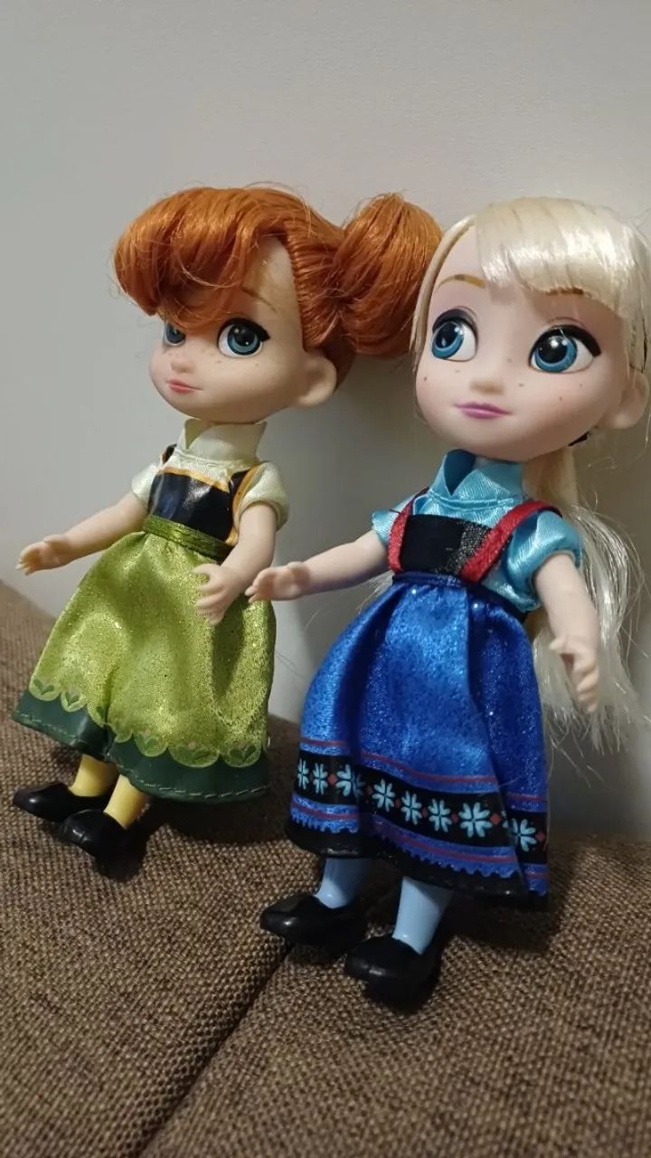 Bonecas Anna e Elsa (Frozen) Disney Animators Original 13cm - Foto 3