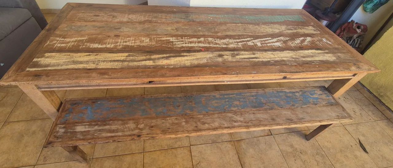 Mesa rústica grande 2,50 m com banco de madeira