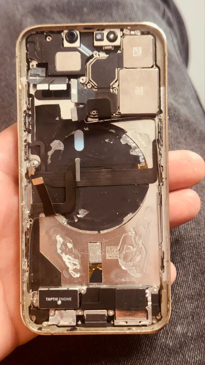 Carcaça iPhone 13 Pro com câmera e flexs 
