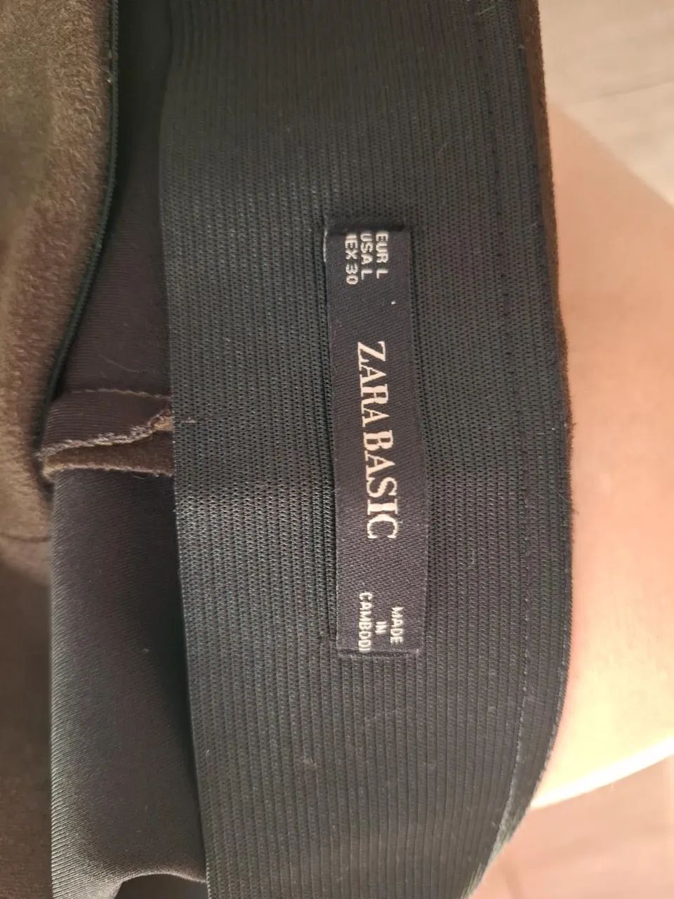Calça Zara Basic Marrom Suede - Tamanho L - Foto 4