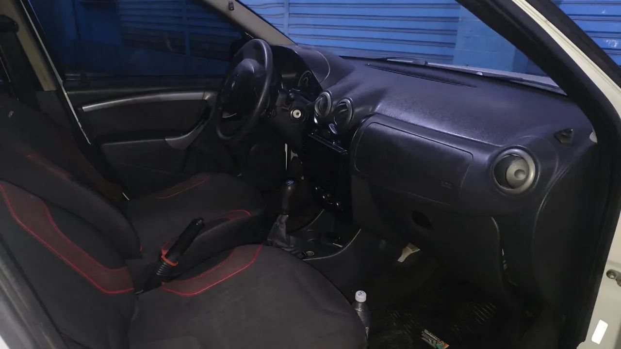 Renault Sandero Expression Hi-flex 1.0 16V 5P 2013 - Foto 2