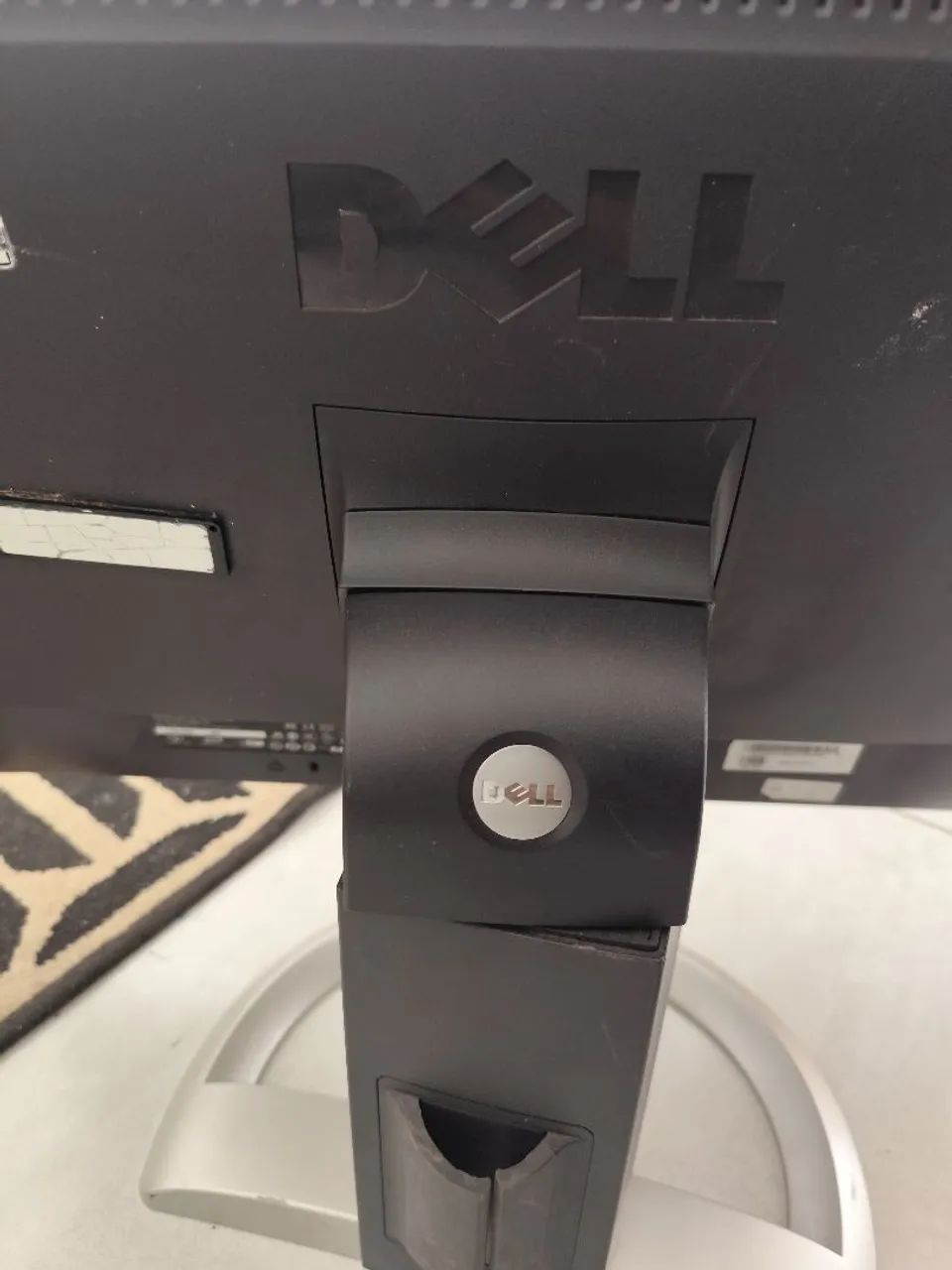 Monitor Dell 24" (detalhe) - Foto 3