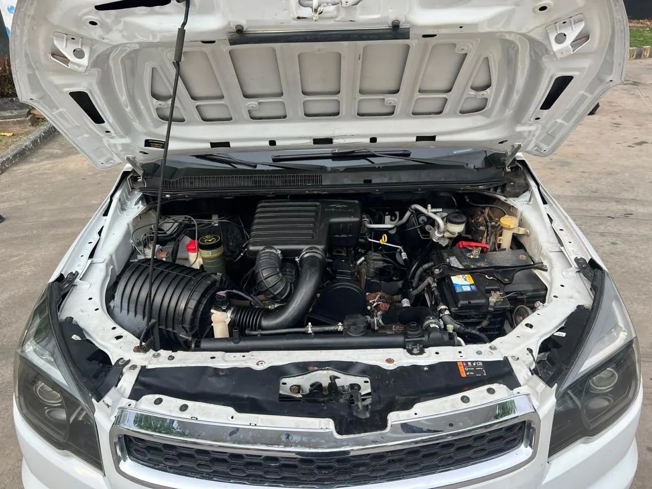 S10 FLEX 2014 ALIENADA SEM BUSCA, RODANDO NORMALMENTE AR GELANDO BEM  - Foto 4