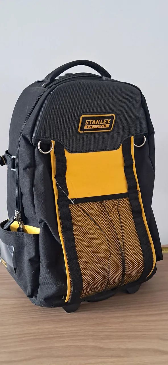 Mochila Stanley para ferramentas c/rodas