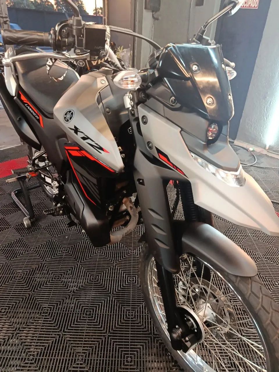XTZ LANDER 250 - 2025 - Foto 2