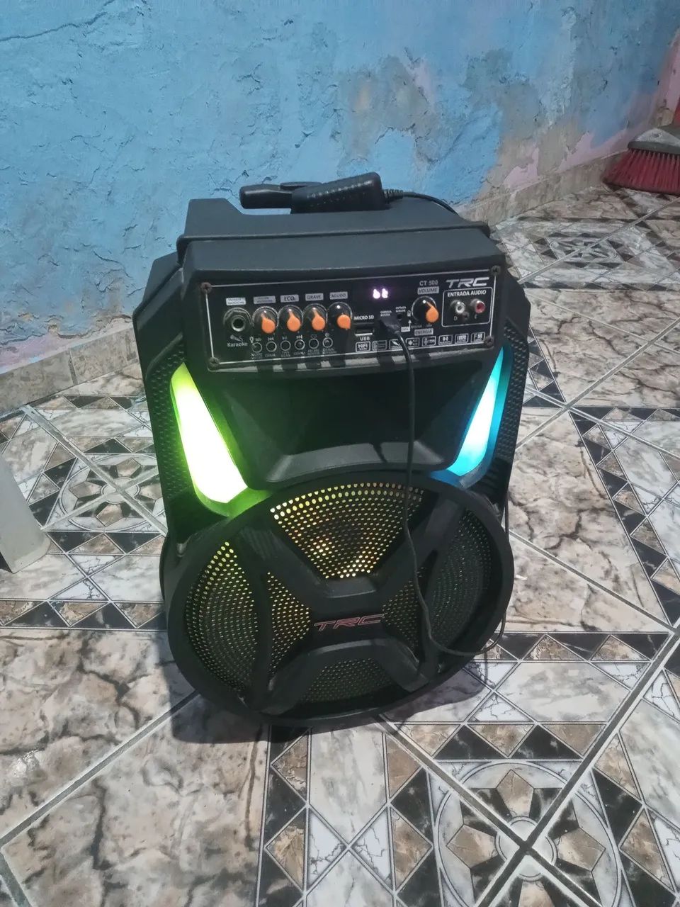 VENDO CAIXA DE SOM TRC 500 WATS BLUETOOTH  - Foto 4