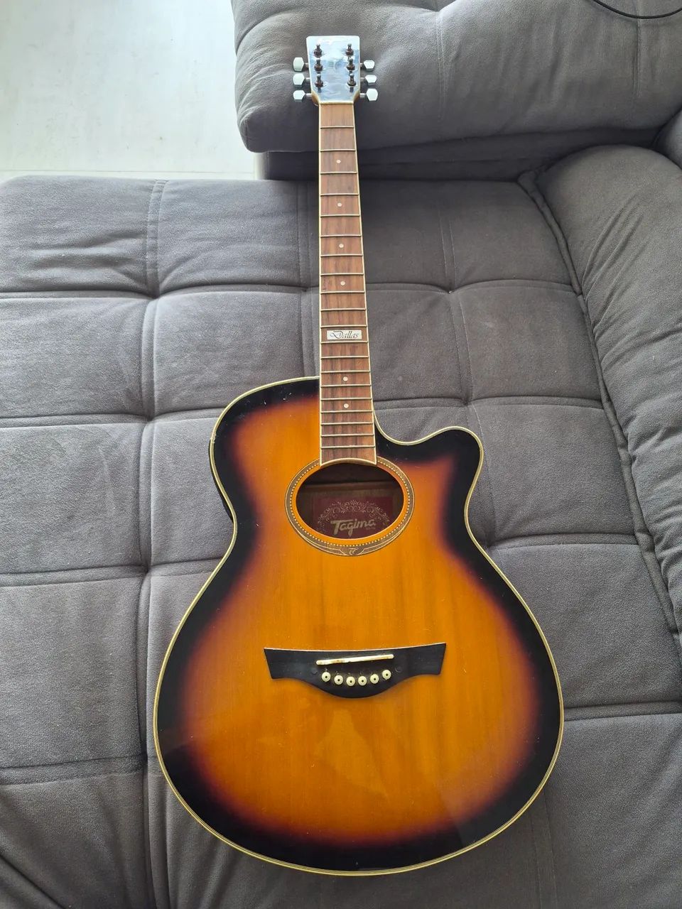 Violão elétrico 