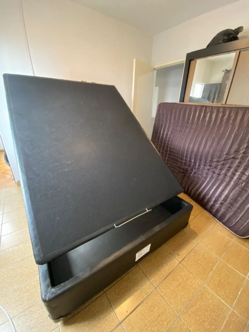 Cama de casal box